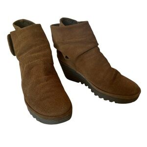 FLY LONDON YEGI COGNAC SUEDE WEDGE BOOTIES SIZE 37